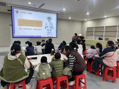 趣探AI奥秘 童筑科技未来