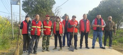 安福寺镇七里冲村开展村庄清洁志愿服务活动