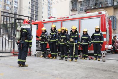 枝江消防开展高层住宅小区“防消联勤”暨实战演练