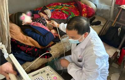 顾家店镇卫生院“移动诊室”进农家 打通失能老人健康服务“最后一米”
