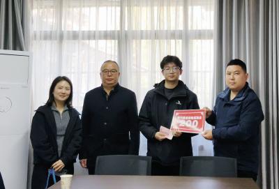 网格员“嗅”出危险，及时除患获嘉奖！ 枝江一网格员成功处置燃气泄漏险情 守护整栋楼安全