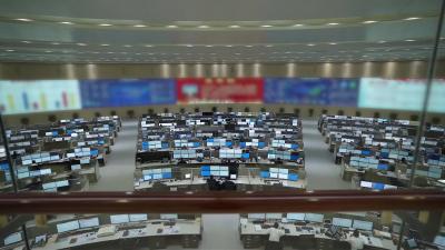 【新春走基层】展播作品 | 藏在屏幕背后的“回家路”