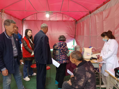 顾家店镇白鹤冲村：关爱老年健康 体检服务零距离