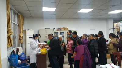 安福寺镇：健康体检送上门 市级专家暖民心