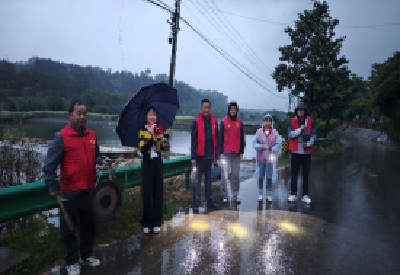 安福寺镇秦家塝村开展山洪灾害防御人员转移应急演练