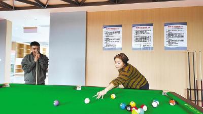 【荆楚网】西藏情侣盼安家长江畔