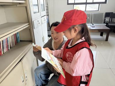 董市镇：高石岗村开展童趣阅读暨卫生评比主题活动
