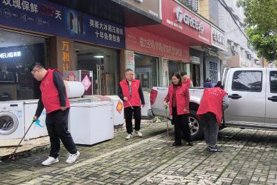 董市镇扎实推进文明村镇创建工作