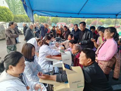 七星台镇：免费体检进乡村 健康服务暖民心