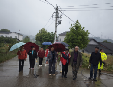 安福寺镇罐头嘴村：防汛不松懈 筑牢安全线