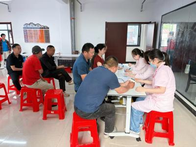 七口堰社区：助残日送健康关怀 家门口享便民温情