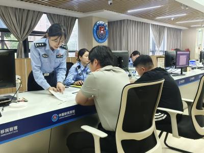 枝江市公安局政务服务大队：优化服务举措 暖心服务企业