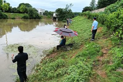 董市镇开展河道垂钓专项劝导行动