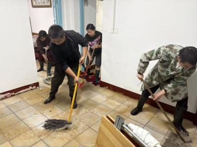 顾家店镇：暴雨驰援解民困 锦旗致谢暖人心
