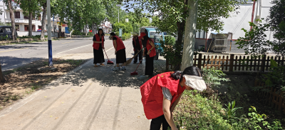 《书院坝村：全员上阵大扫除，擦亮乡村道路 “颜值”》
