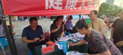 枝江将普法宣传送到居民“家门口”