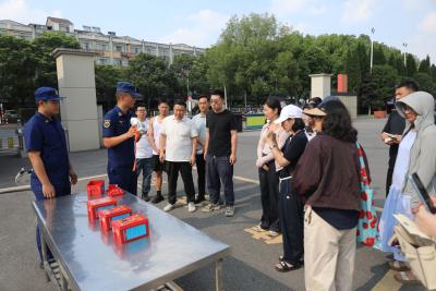 枝江消防组织开展校外培训机构消防技能实操培训