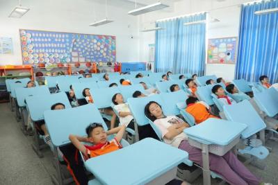 枝江多所学校实现“平躺式”午休！