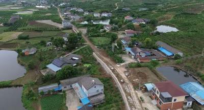 道路提档升级焕新颜 铺就乡村振兴幸福路