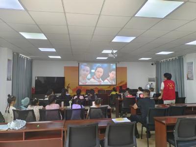 暖心托管解民忧 安全教育润童心