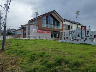 志愿“红”点亮环境“美” 顾家店社区绘就宜居新景
