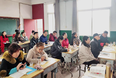 我市举行初中数学“讲题大赛”