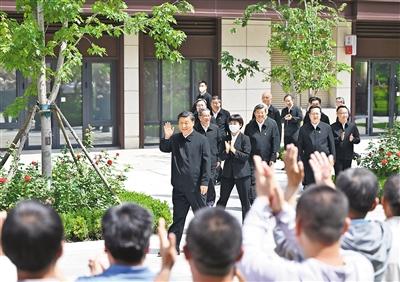 习近平在河北雄安新区考察并主持召开高标准高质量推进雄安新区建设座谈会时强调 坚定信心保持定力  稳扎稳打善作善成 推动雄安新区建设不断取得新进展