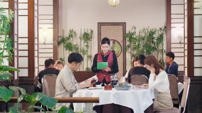 【反对餐饮浪费】吃多少点多少 广节粮缘