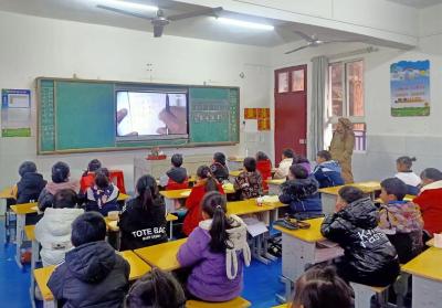 枣阳市南关小学在课后托管服务中深化特色教育