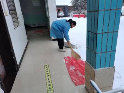 枣阳南城卫生院：冰雪天为就诊人开通“暖心通道”