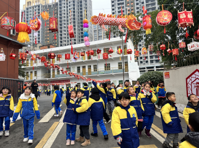 开学啦！张灯结彩迎开学 龙腾虎跃启新程