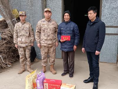 驻枣部队慰问当地优抚对象及困难群众