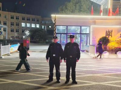 枣阳警方强化巡逻防控 筑牢校园安全屏障