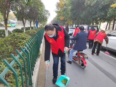 枣阳市南城卫生院：开展街道清扫志愿服务活动