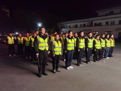 环城街道办事处：点亮群众“平安灯”，当好乡村“守夜人”