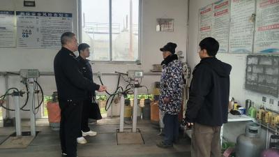 新市镇开展春节前安全生产大检查活动