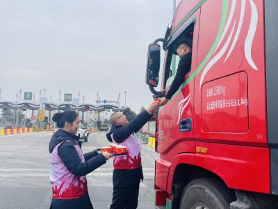 浓情腊八节 粥到暖人心