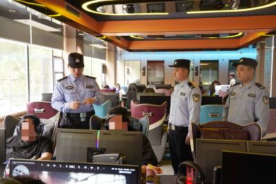 北城派出所开展巡逻防控与安全隐患排查整治行动