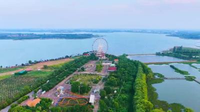 湖北枣阳东郊水库：水天一色谱画卷