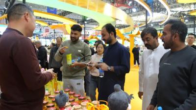 “智慧桃”结出“共富果” | “枣阳皇桃”奏响生态富民的“田园乐章”