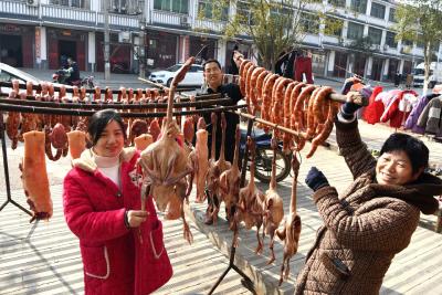 湖北枣阳：腊味撒欢，把年味“暖”进心坎