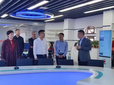 【快讯】江陵县考察团来浠考察交流媒体融合发展工作