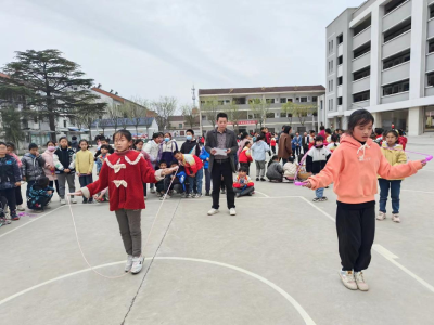 孔湾镇杜岗小学：提质增效 减负育人