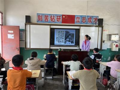 雷河镇官堰小学：弘扬雷锋精神 争做美德少年