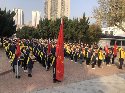 宜城西街小学：清明祭扫思英魂