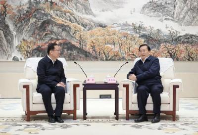 #这里是湖北# 王忠林与北京大学党委书记郝平座谈