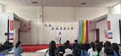 刘猴中学举办“弘扬五四精神 奋进时代新程”文艺汇演