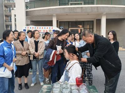 宜城中医医院开展中医药适宜技术进校园活动