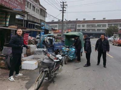 孔湾镇开展街道环境秩序整治