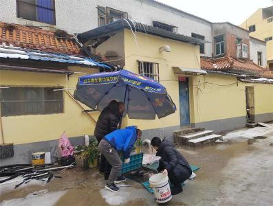 鄢城街道陆公堤社区：及时处理水管破裂解民忧